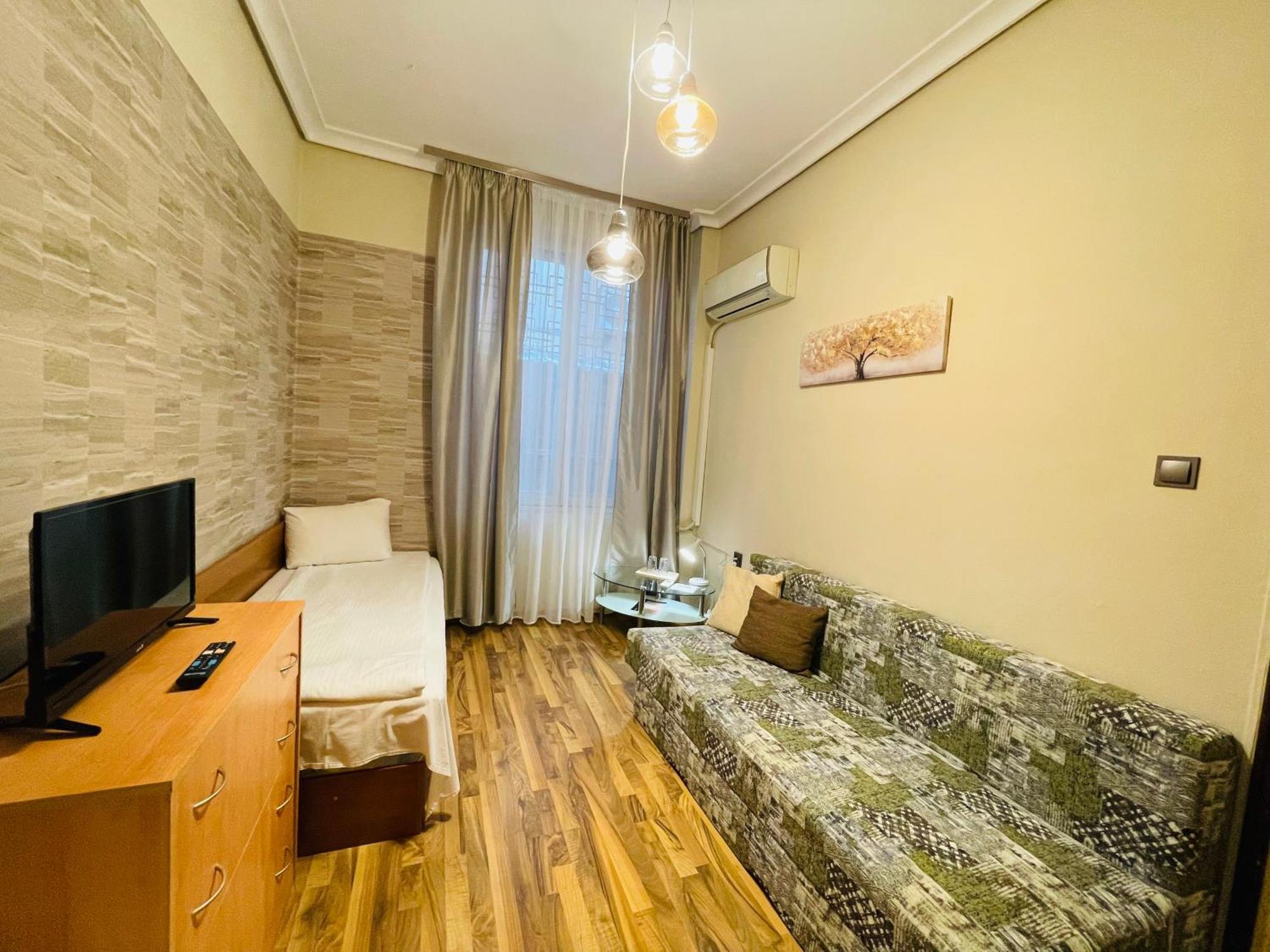 The English Guest House Ruse Esterno foto