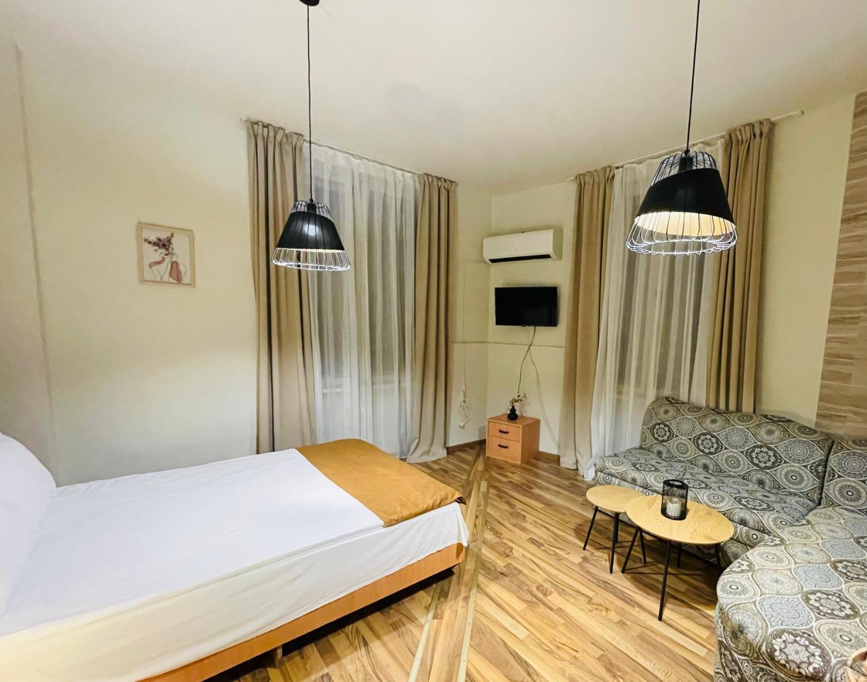 The English Guest House Ruse Esterno foto