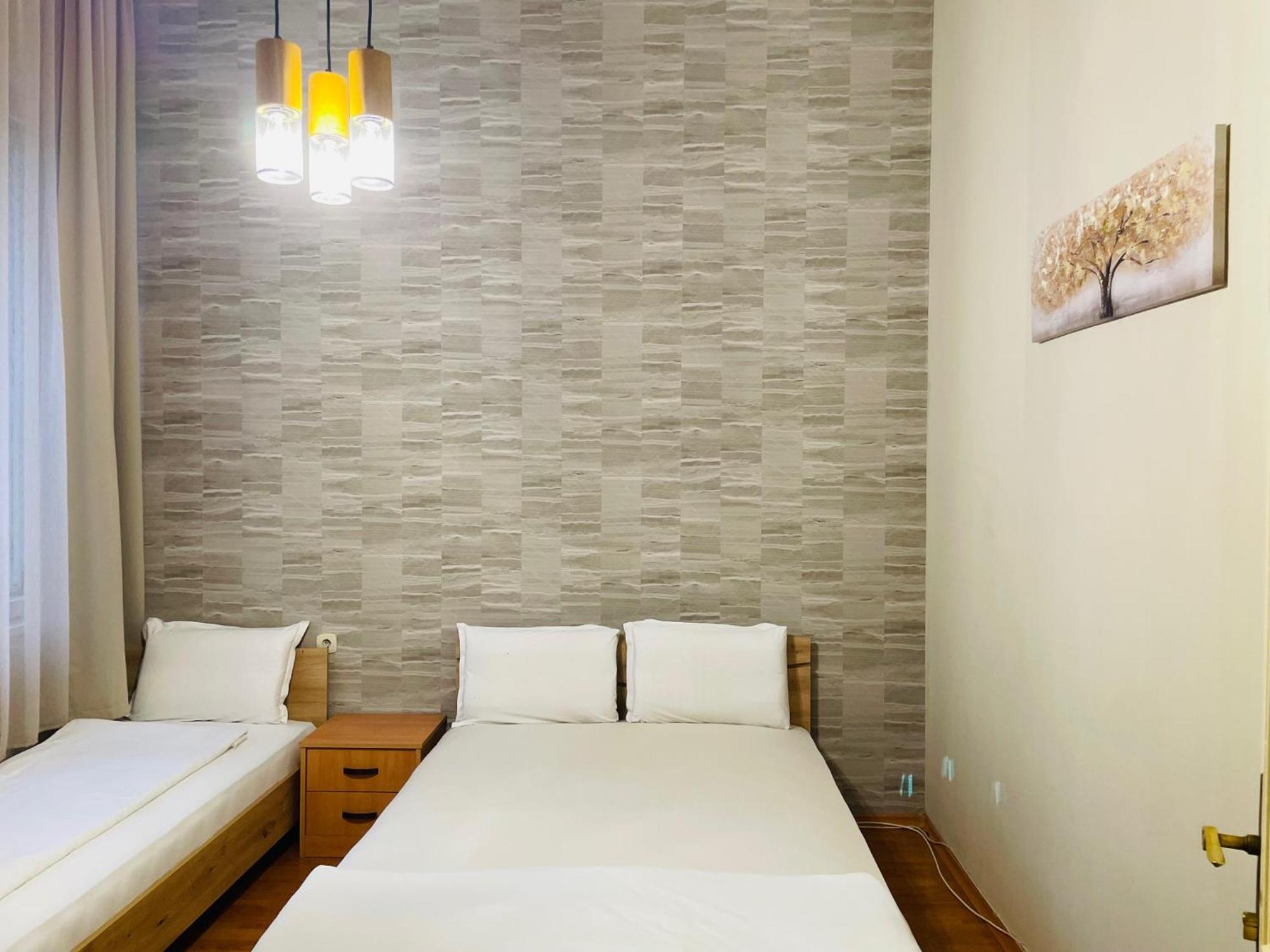 The English Guest House Ruse Esterno foto